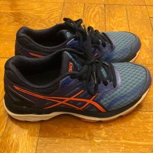 ASICS GT-2000 running shoe